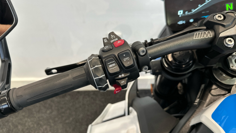 (23MY) BMW M1000 R